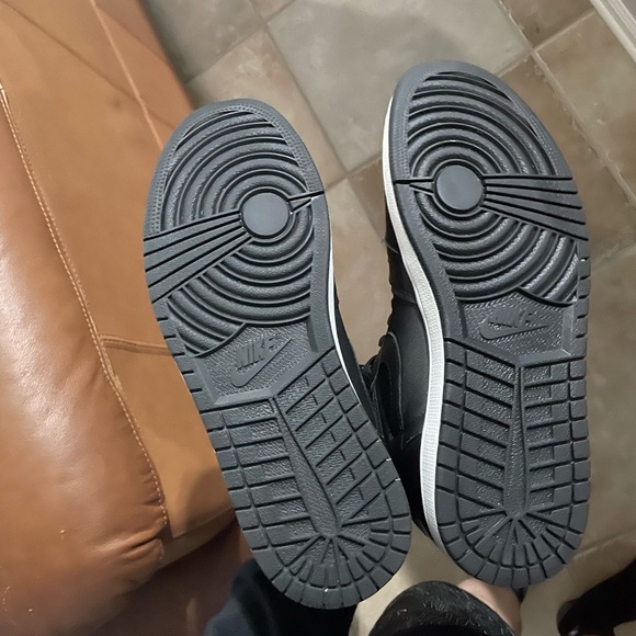 Jordan 1 satin bred - Picture 3 of 6